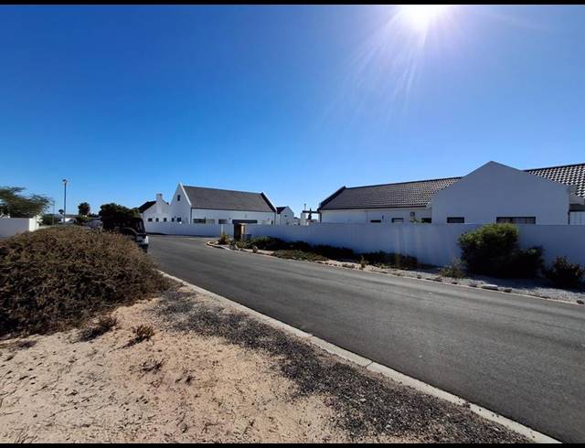 LAND FOR SALE IN GOLDEN MILE